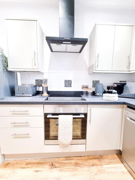 Stunning Flat Close To Beach Swansea Zewnętrze zdjęcie