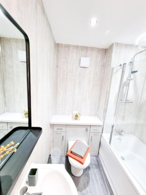 Stunning Flat Close To Beach Swansea Zewnętrze zdjęcie