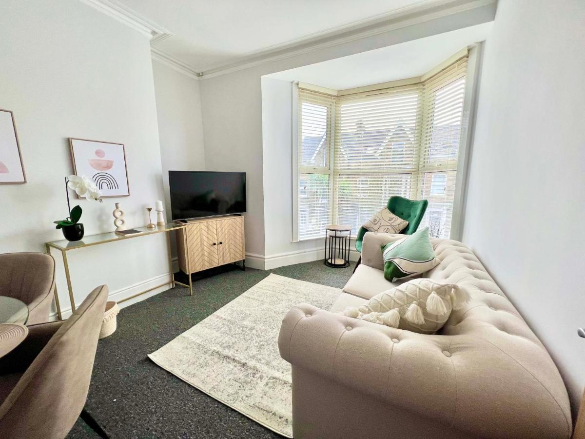 Stunning Flat Close To Beach Swansea Zewnętrze zdjęcie