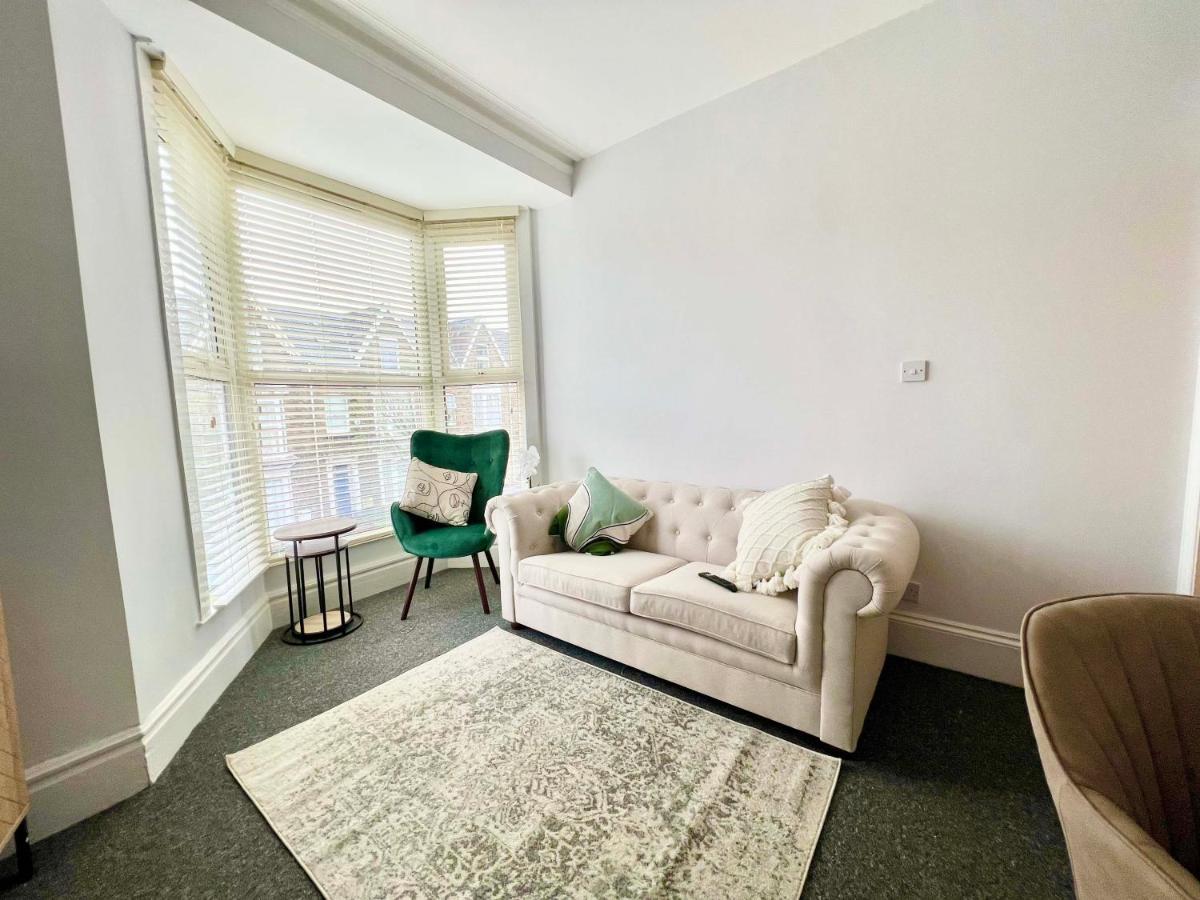 Stunning Flat Close To Beach Swansea Zewnętrze zdjęcie